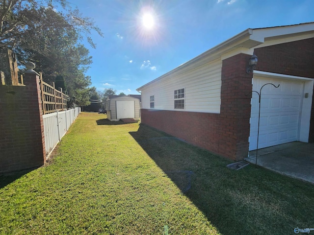 view of yard with a storage shed