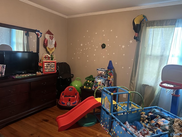 220 E Walnut St, Gadsden, AL 35903 - recreation room with wood finished floors and ornamental molding