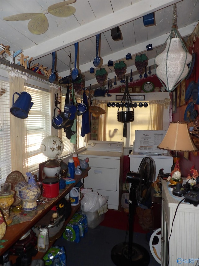 laundry room featuring independent washer and dryer