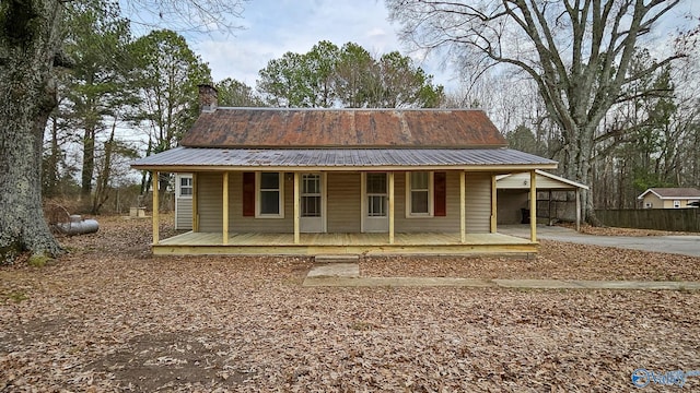 view of front of home with covered porch