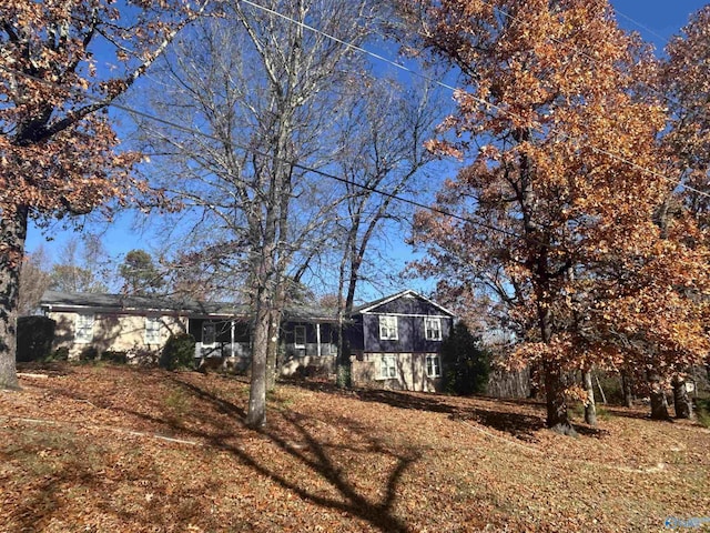 view of front of property