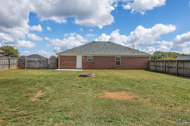 exterior space with a yard