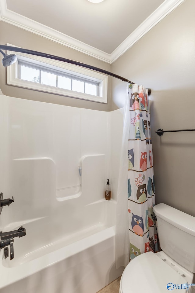full bathroom with shower / tub combo, crown molding, and toilet