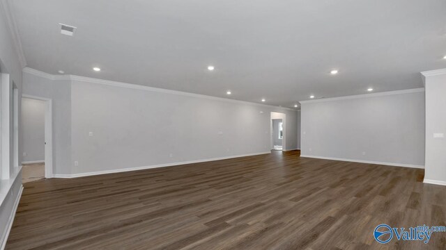 unfurnished living room featuring recessed lighting, baseboards, visible vents, and wood finished floors