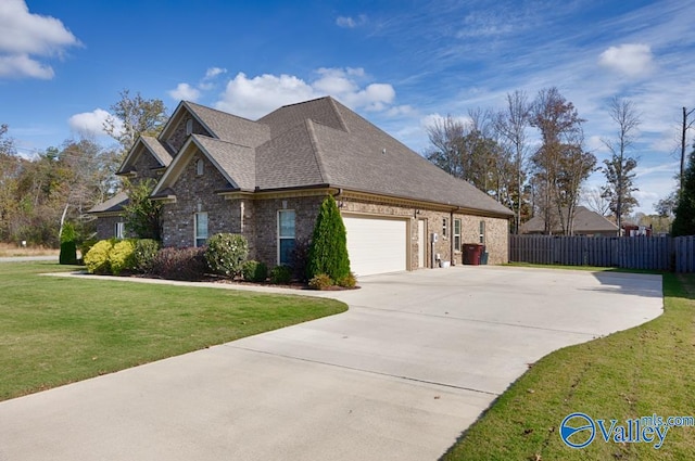 view of front facade with a front lawn