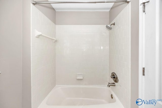 bathroom featuring shower / bath combination