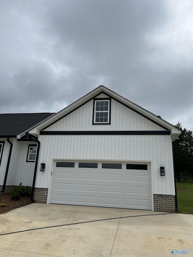 2385 Cedar Ridge Cir, Hokes Bluff, AL 35903 - garage with concrete driveway