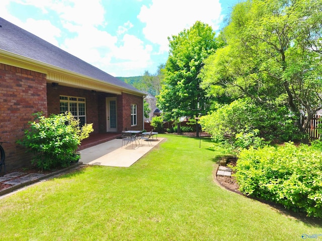 6901 Ridge Pointe Dr SE, Owens Cross Roads, AL 35763 - view of yard with a patio area