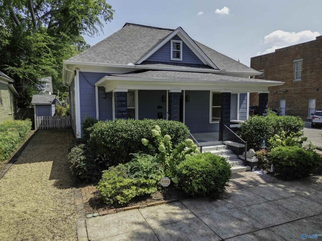 view of front of house featuring covered porch