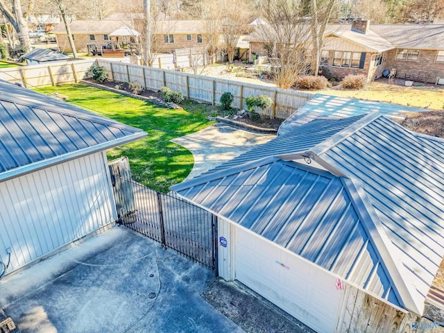 bird's eye view with a residential view