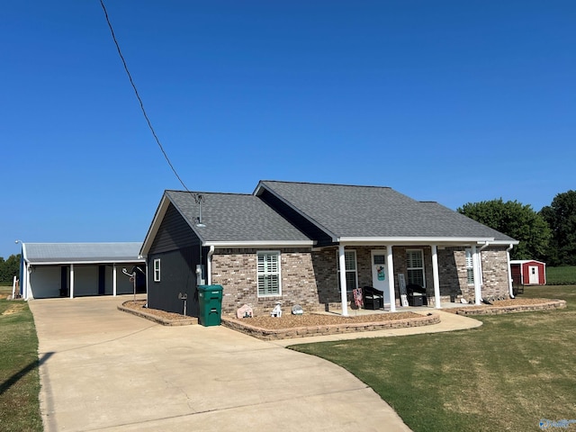 view of front of home with a front yard