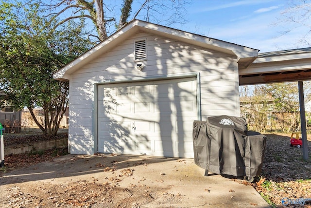 view of detached garage
