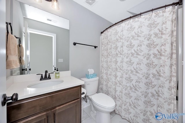 full bathroom with a shower with shower curtain, visible vents, toilet, and vanity