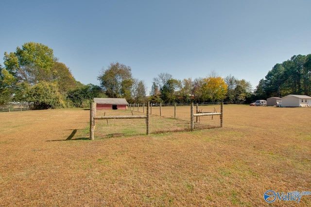 view of yard featuring a rural view