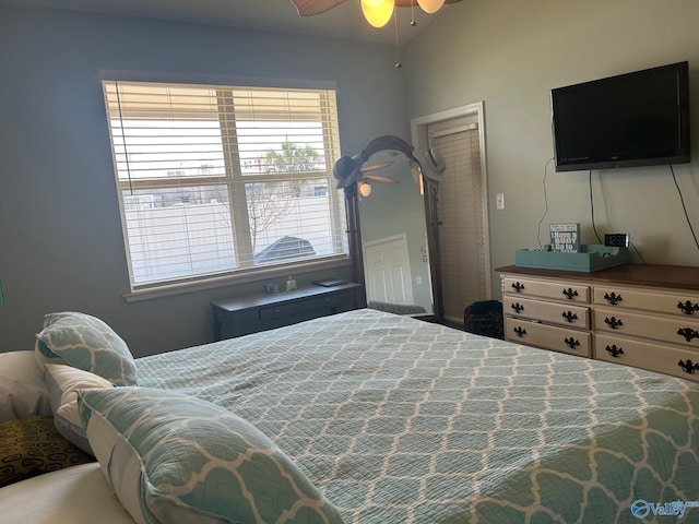 bedroom featuring a ceiling fan