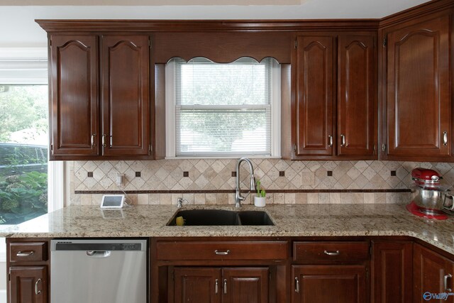 dining room with dark hardwood / wood-style floors, an inviting chandelier, and crown molding