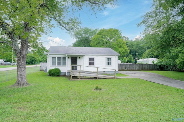 2116 Virginia Blvd NW, Huntsville, AL 35811 - view of front of house with driveway and crawl space
