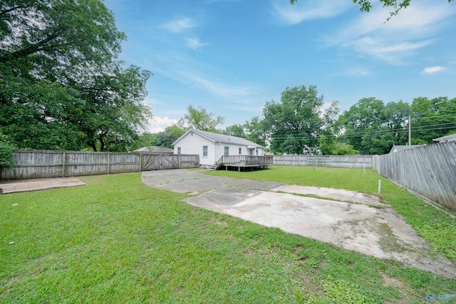 2116 Virginia Blvd NW, Huntsville, AL 35811 - fenced backyard featuring a deck and a patio area