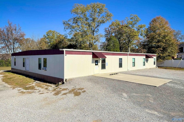 view of front of property