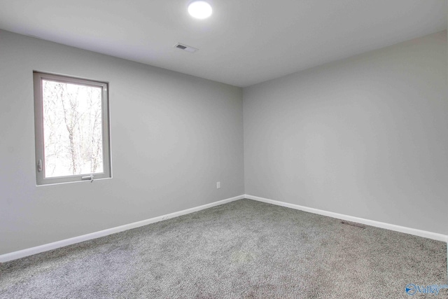 view of carpeted spare room