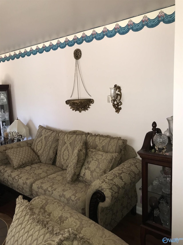 3411 Euclid Dr NW, Huntsville, AL 35810 - view of living room