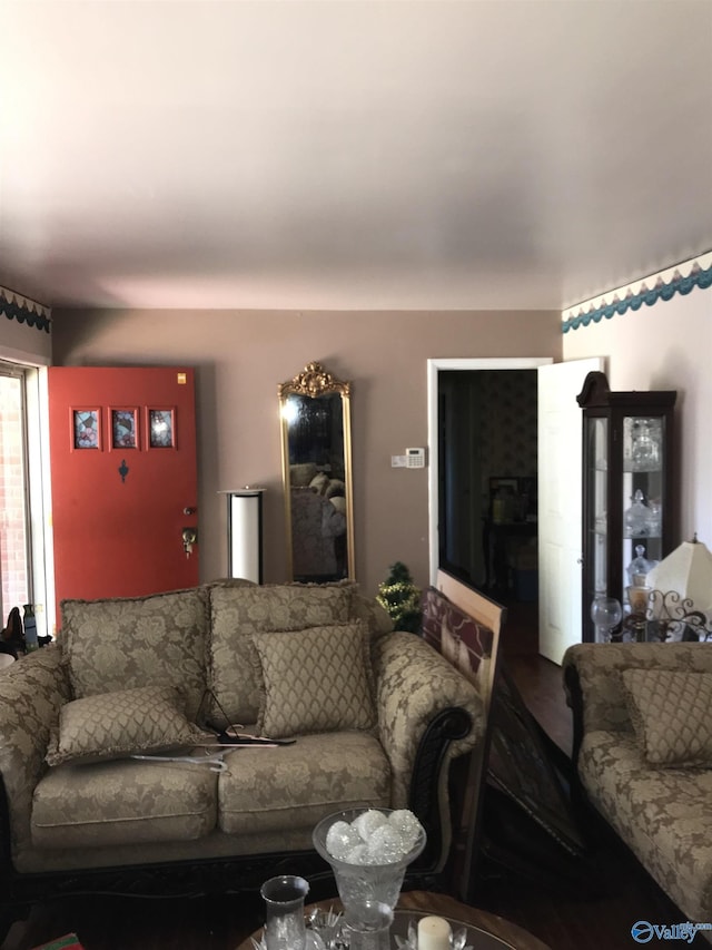 3411 Euclid Dr NW, Huntsville, AL 35810 - view of living room