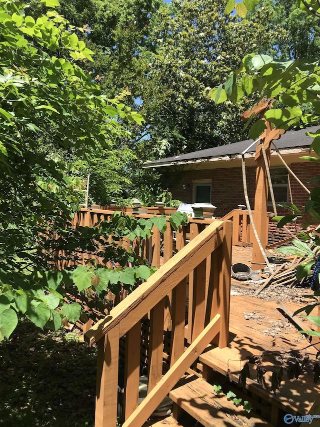3411 Euclid Dr NW, Huntsville, AL 35810 - view of wooden terrace