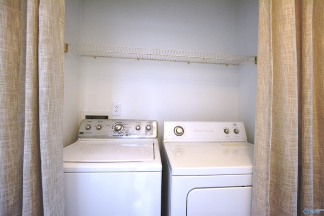 310 Drury Ln, Huntsville, AL 35802 - washroom with washing machine and clothes dryer