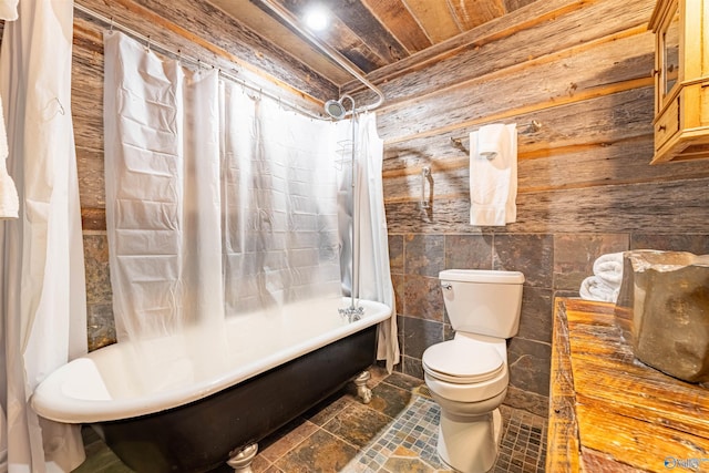 full bathroom with shower / tub combo, wood ceiling, and toilet
