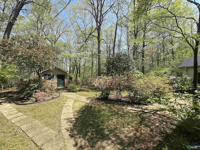 2008 Oakleaf Ln, Arab, AL 35016 - view of yard featuring an outbuilding