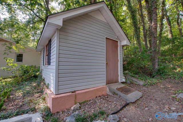 view of outbuilding