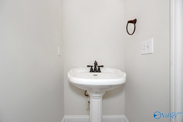 118 Conservancy Dr, Madison, AL 35758 - view of bathroom