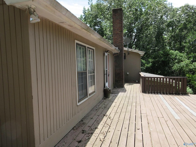 109 Colonial Dr, Scottsboro, AL 35768 - view of wooden terrace
