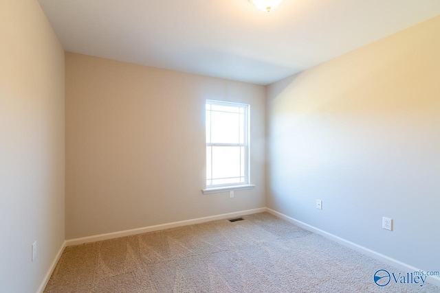 empty room featuring carpet