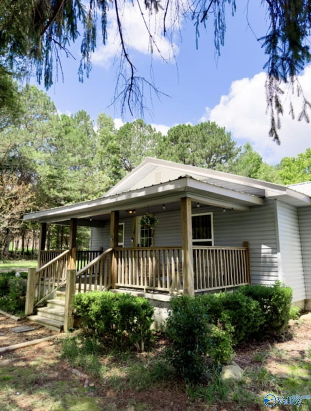 view of front of property with a porch