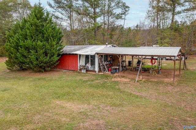 exterior space featuring a yard