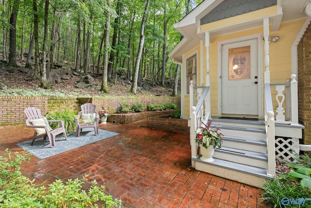 7925 Smoke Rise Rd SE, Huntsville, AL 35802 - doorway to property with a patio