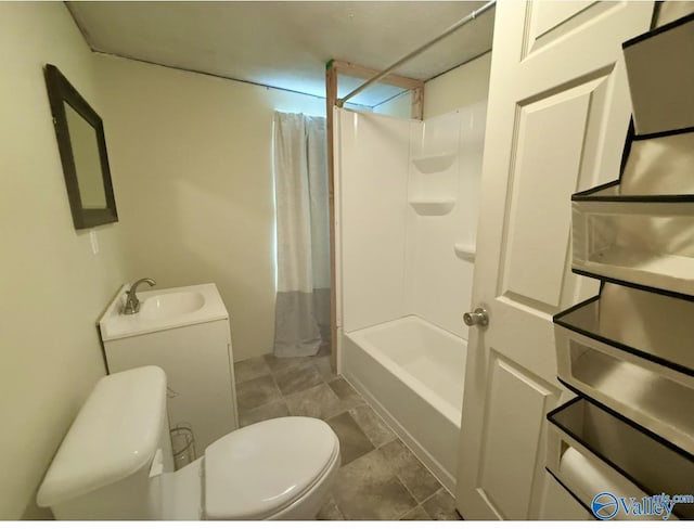 full bathroom featuring shower / bath combination with curtain, vanity, and toilet