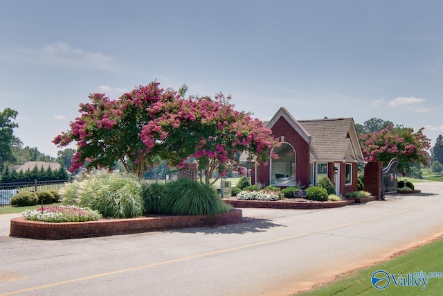 Listing photo 2 for 93-A Saint Andrew Dr, Athens AL 35611