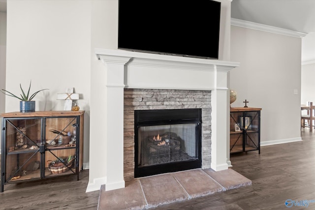 interior details featuring crown molding and hardwood / wood-style floors