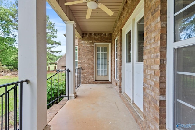 123 Coyote Creek Rd, Meridianville, AL 35759 - balcony featuring a ceiling fan