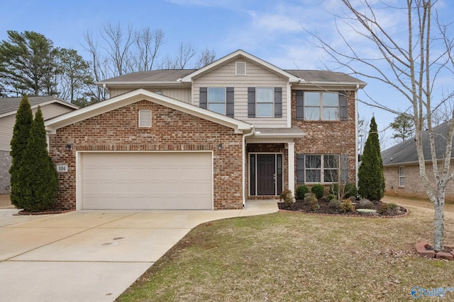 view of front of property featuring a front yard