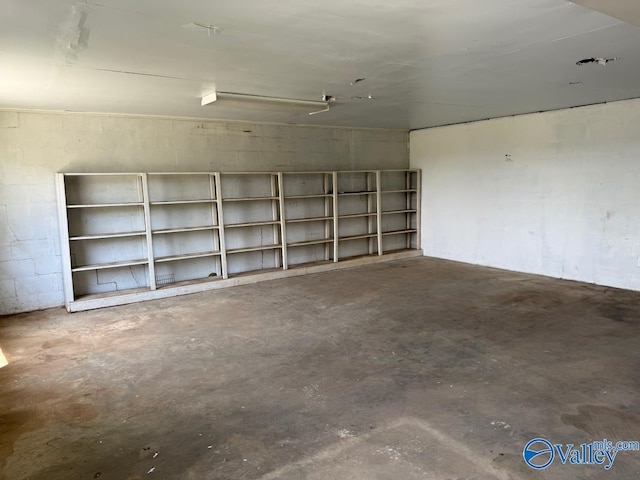 11801 W Gateway Dr SE, Huntsville, AL 35803 - view of garage
