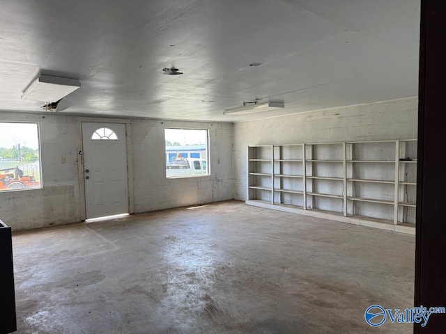 11801 W Gateway Dr SE, Huntsville, AL 35803 - view of garage