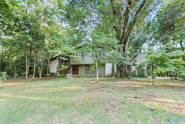 10101 Westleigh Dr, Huntsville, AL 35803 - split level home featuring a front yard