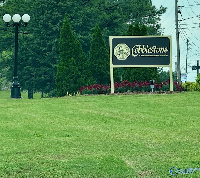5070 Seven Pine Cir Ground, Unit Ground, Huntsville, AL 35816 - community / neighborhood sign with a lawn