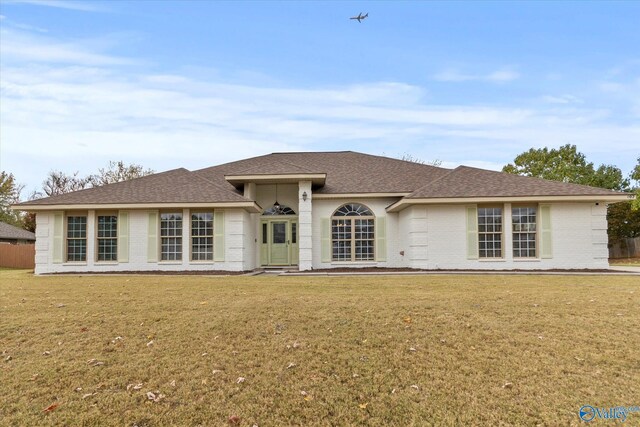 102 Bay Pointe Ln, Madison, AL 35758 - ranch-style home featuring a front yard