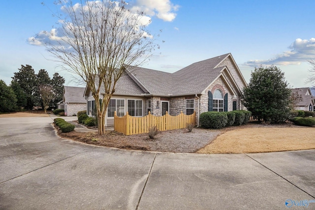 view of front of property