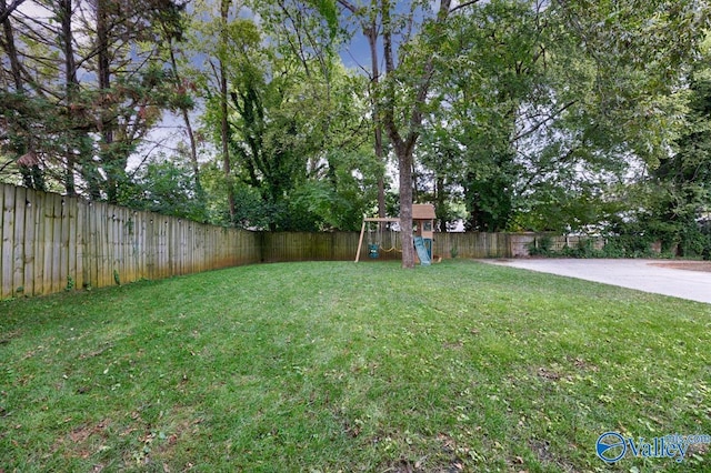 view of yard featuring a playground