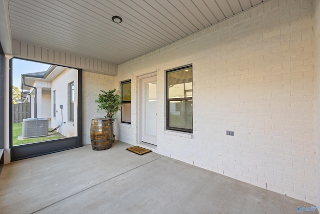 unfurnished sunroom featuring a healthy amount of sunlight